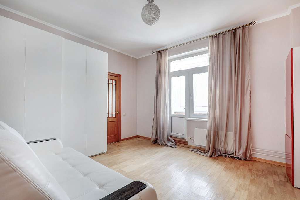  �������� 120,00 �² 2-� ���������� ��������, 1 