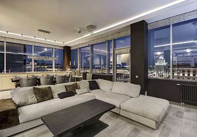   271,60 ² ""