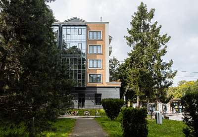 �����  "������"