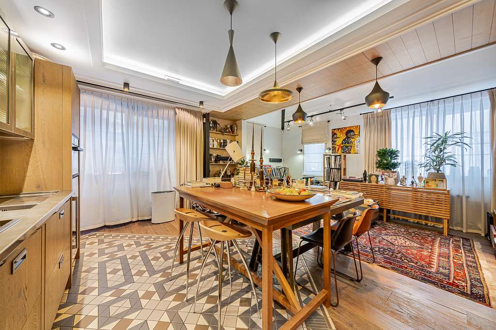 ���������� 128,00 �² The LOFT