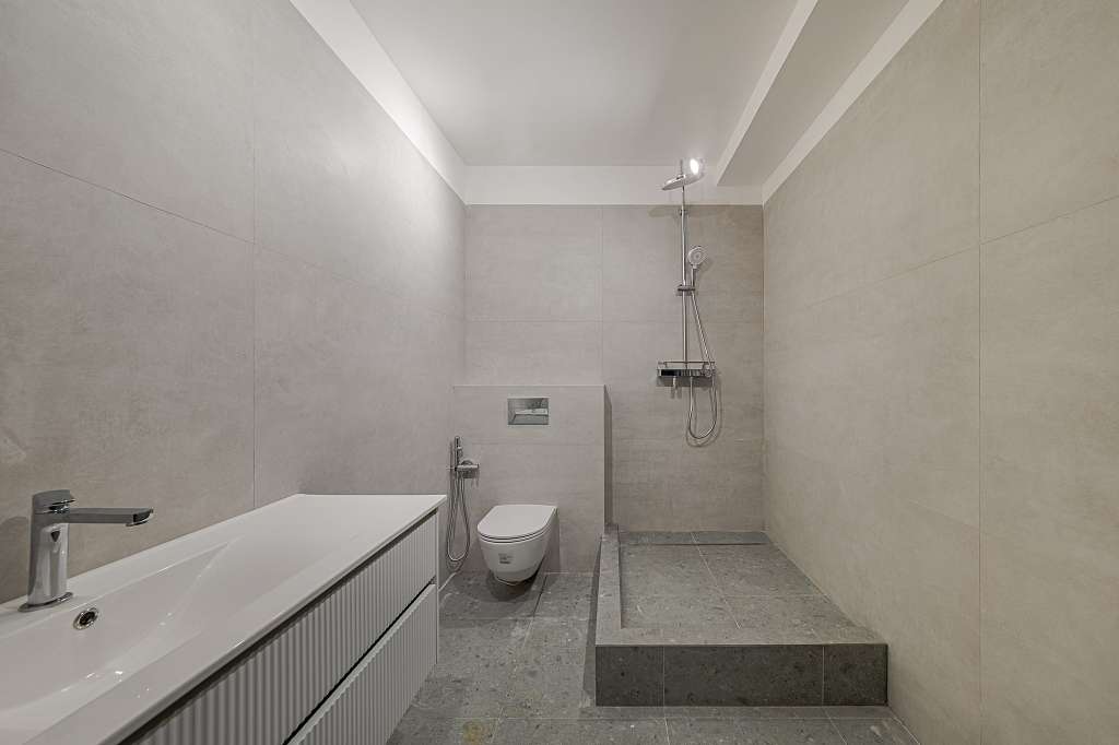  107,10 ² Sole Hills