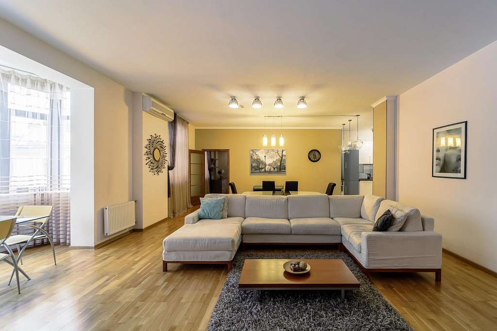 �������� 110,2 �² �. �������������� ������� �������������� ���., 16-18