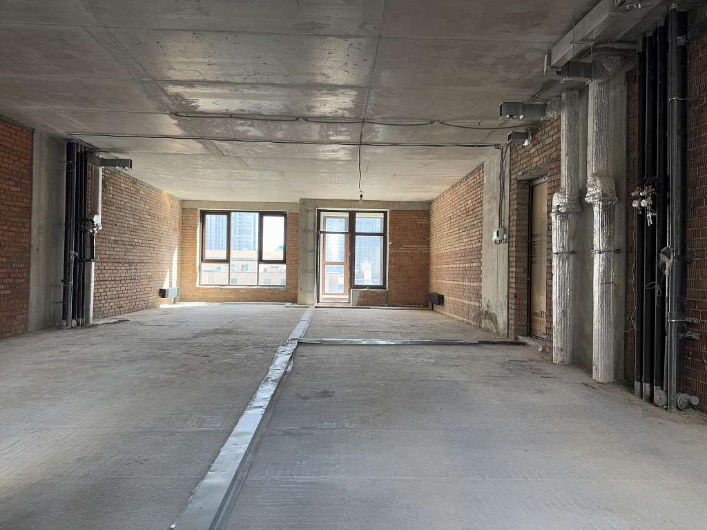  121,70 ²  " Red Side"  Red Side