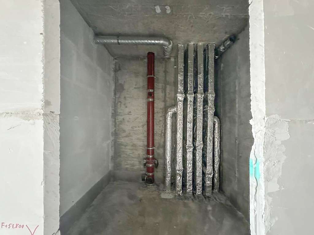  42,50 ²  Headliner
