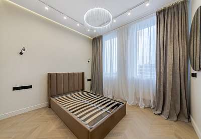 �������� 102,00 �²  �� �Headliner�