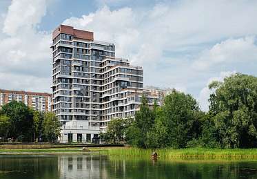  60,10 ² The Lake