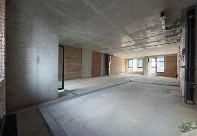  121,70 ²  " Red Side"  Red Side