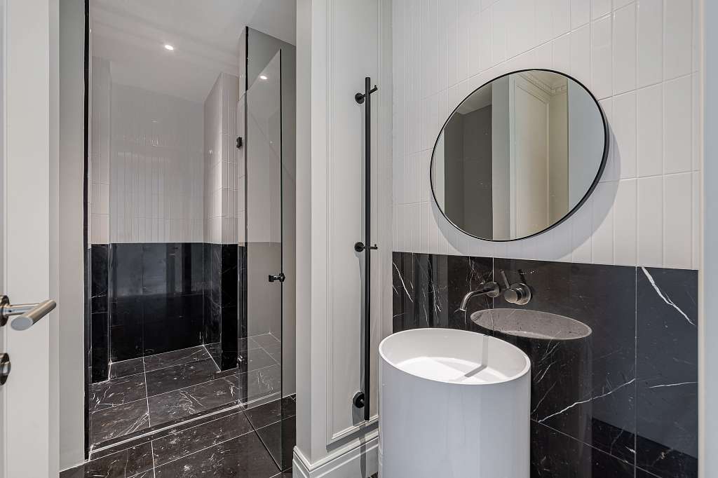  104,90 ²  Victory Park Residences