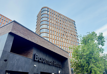 �� "Bauman House"