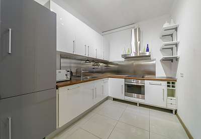 �������� 110,2 �² �. �������������� ������� �������������� ���., 16-18