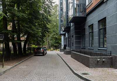 �����  "������"