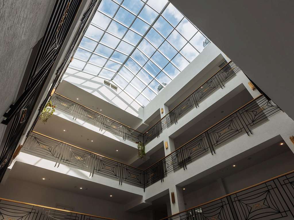 �����  "������"